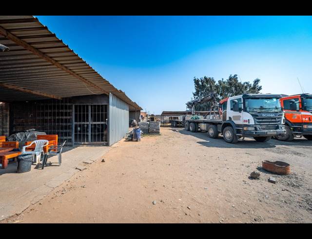2,289M² WAREHOUSE SOLD IN VULCANIA
